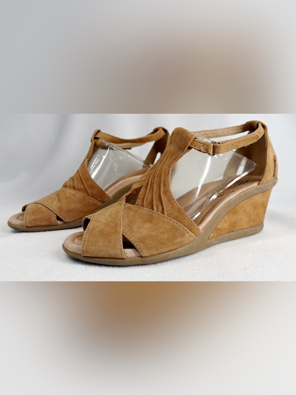 Earth Curvet Wedge Sandal Size 7.5